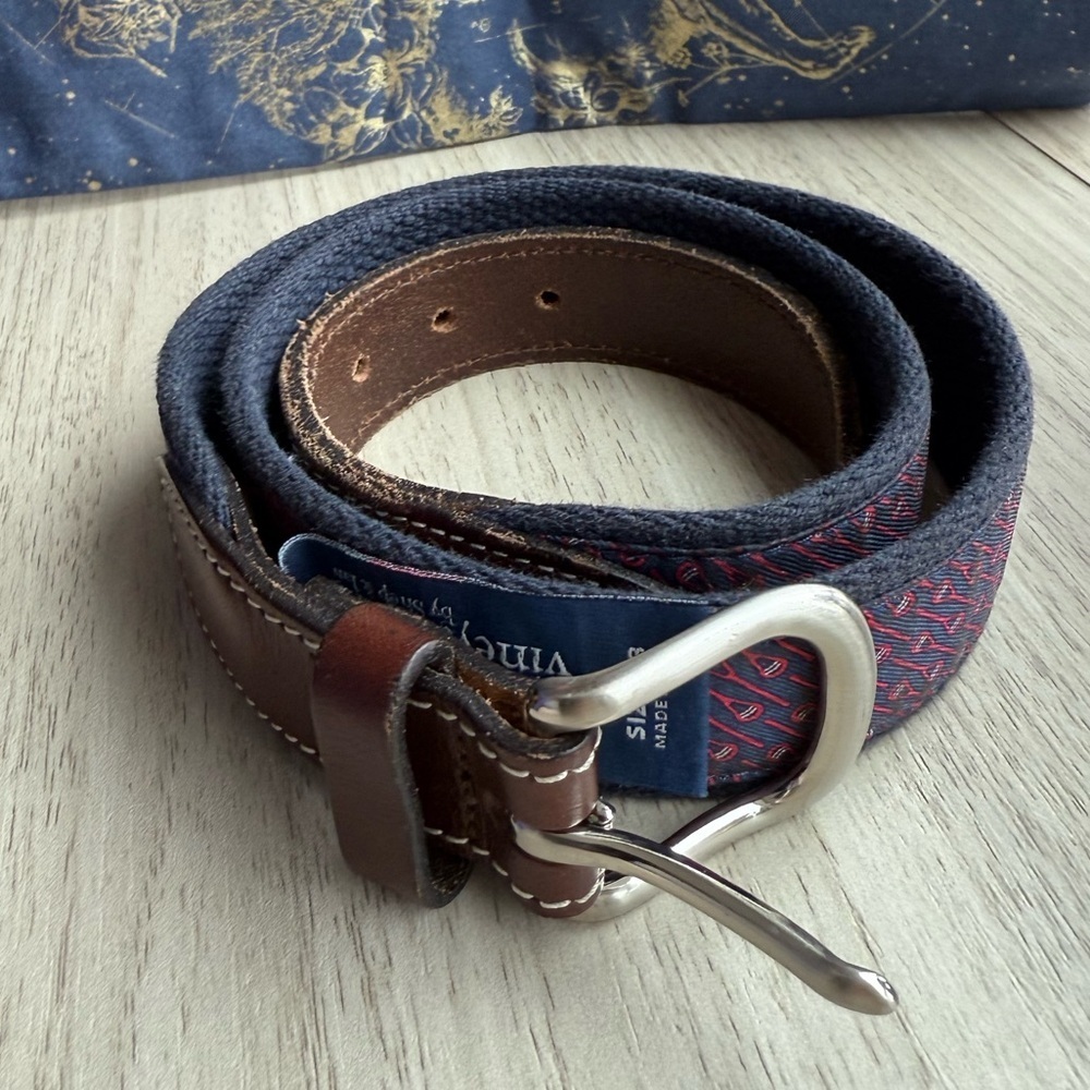 Vineyard Vines Unisex Brown and Blue Belt - Picture 3 of 6
